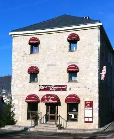 Au Parfum Des Bois ホテル Saint-Cirgues-en-Montagne