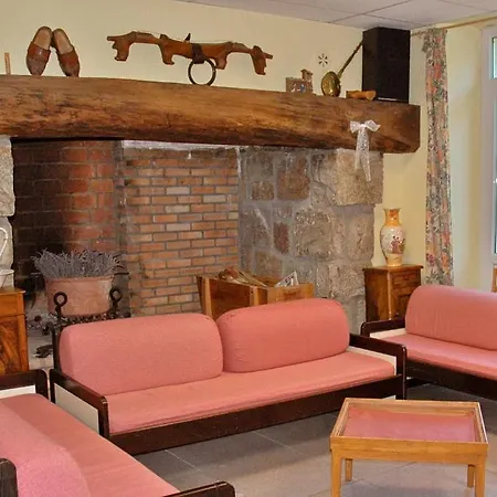 Au Parfum Des Bois Hotel